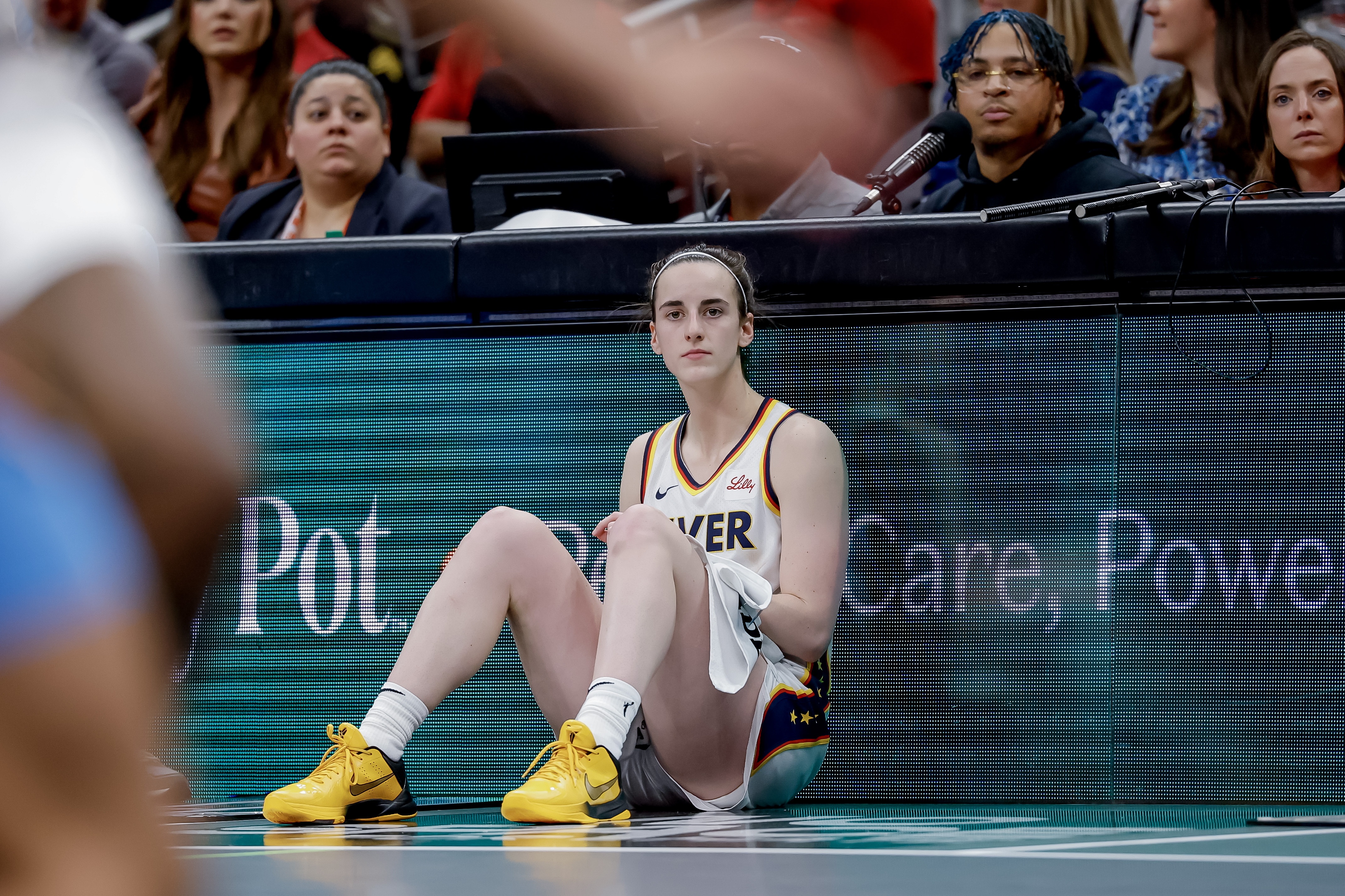 克拉克腹股沟伤势未愈再添新患 月初训练中遭遇轻微骨挫伤已连续缺阵13场