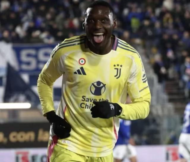 1739108458293031688.jpg ee75b2d38a43ffee3cf5802691c753a.jpg