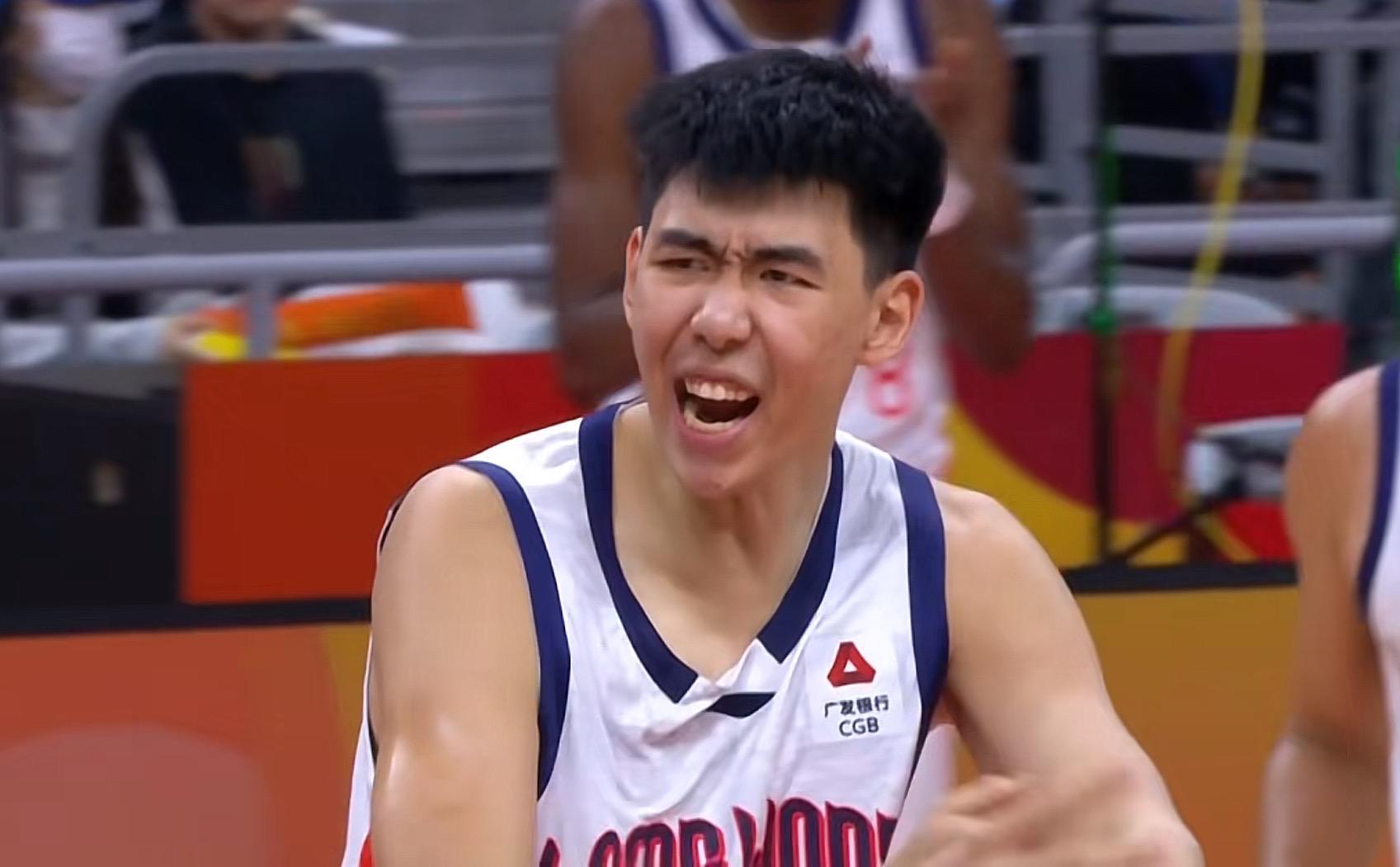 体育注册-广东3消息！徐昕轰17+10打脸杜锋，胡明轩正式归队，徐杰最新伤情