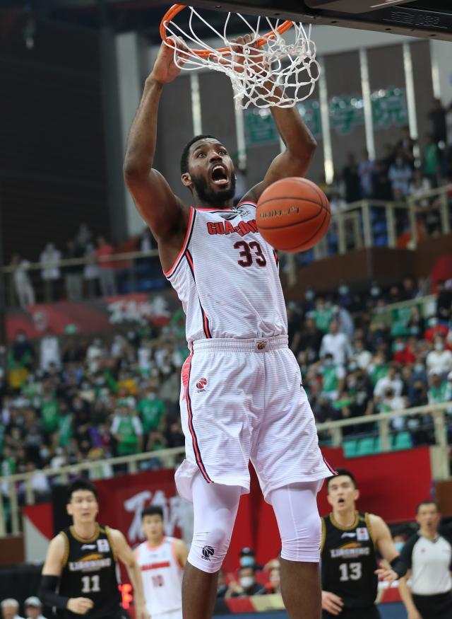 体育登录-大外援成广东无名英雄 内线对比因他而天平反转