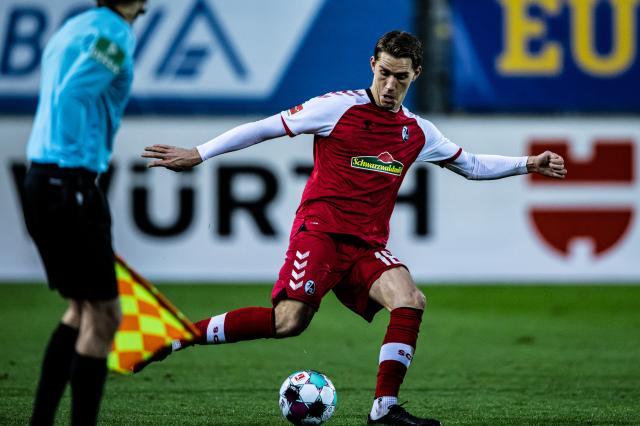 体育注册-【专访】勒夫为何只剩假9号？邵佳一靠什么立足德国？